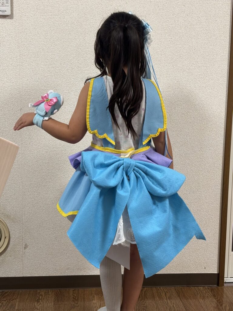 手作りしたキュアエクレール風衣装の裏