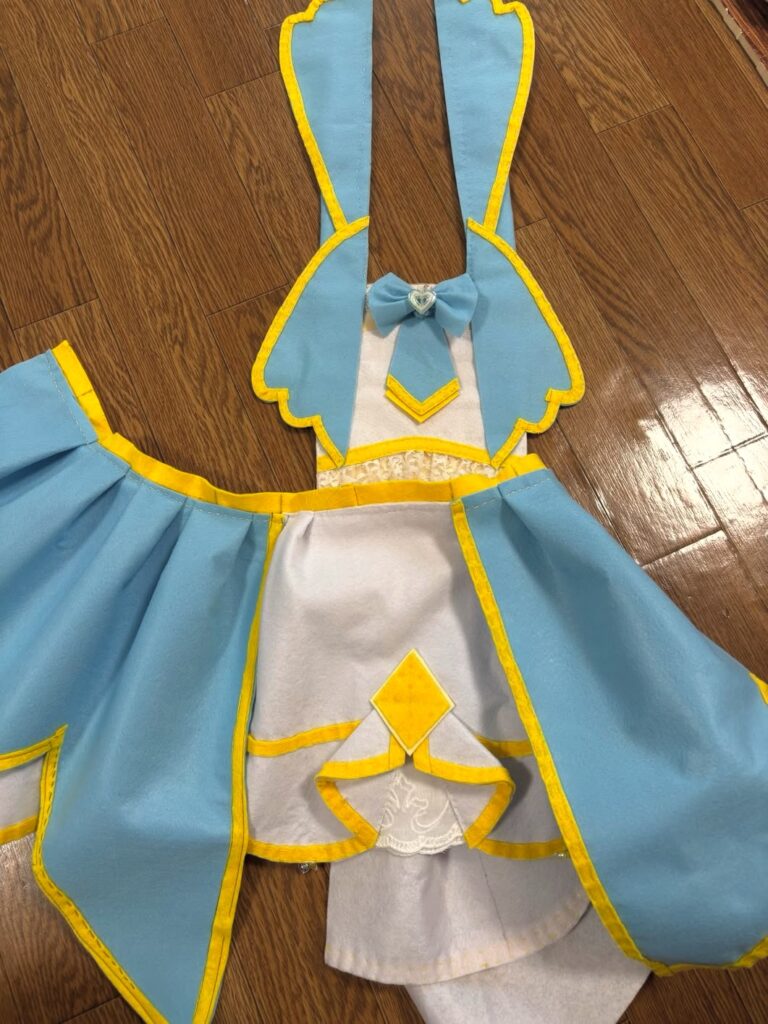 キュアエクレール風衣装作業途中
